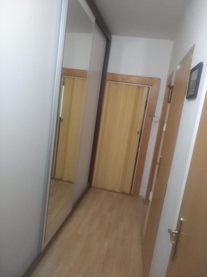 Byt 2+1 S Balkonem Vsetin Luaran gambar