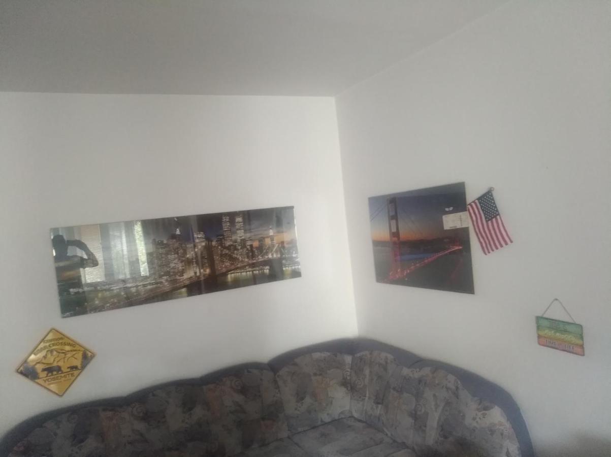 Byt 2+1 S Balkonem Vsetin Luaran gambar