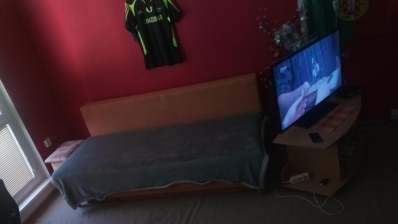 Byt 2+1 S Balkonem Vsetin Luaran gambar